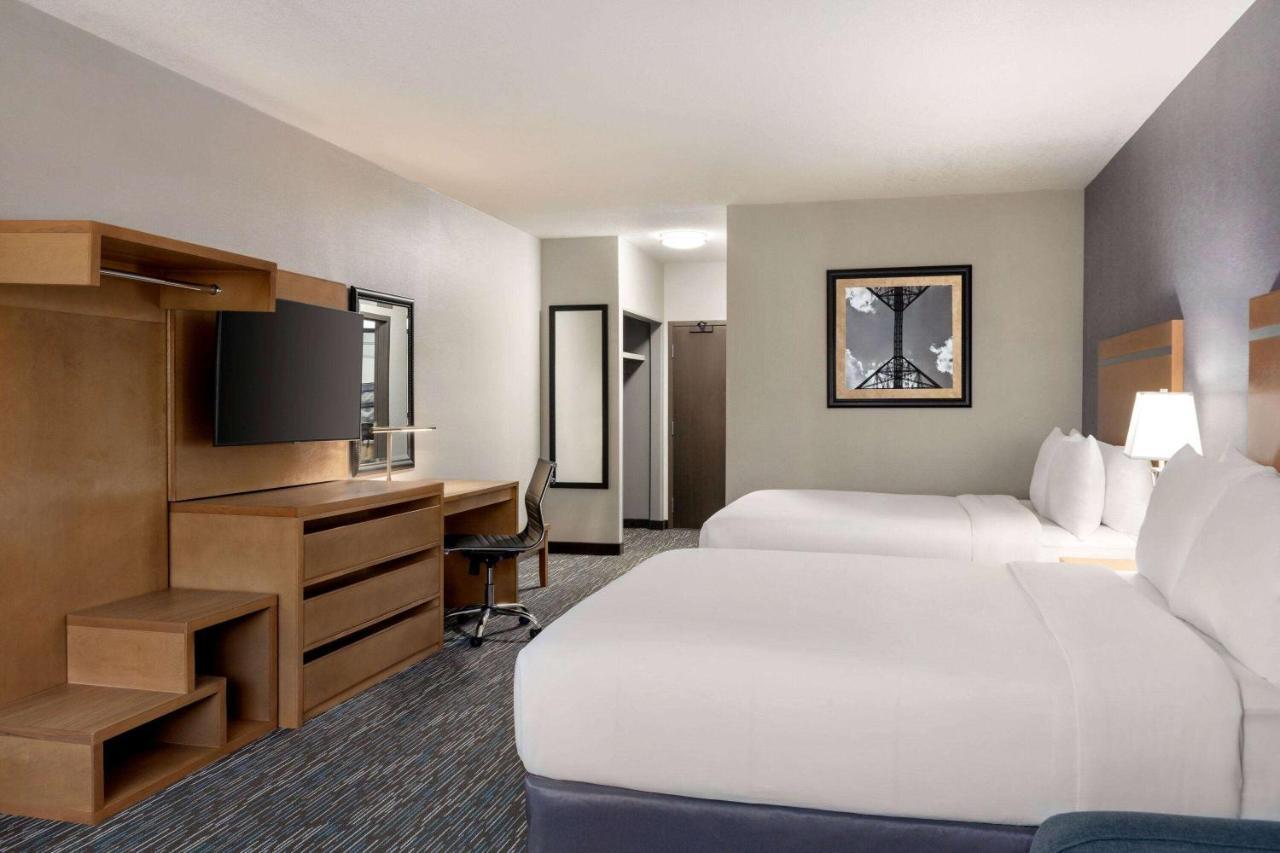 Wingate By Wyndham Lethbridge Hotell Exteriör bild