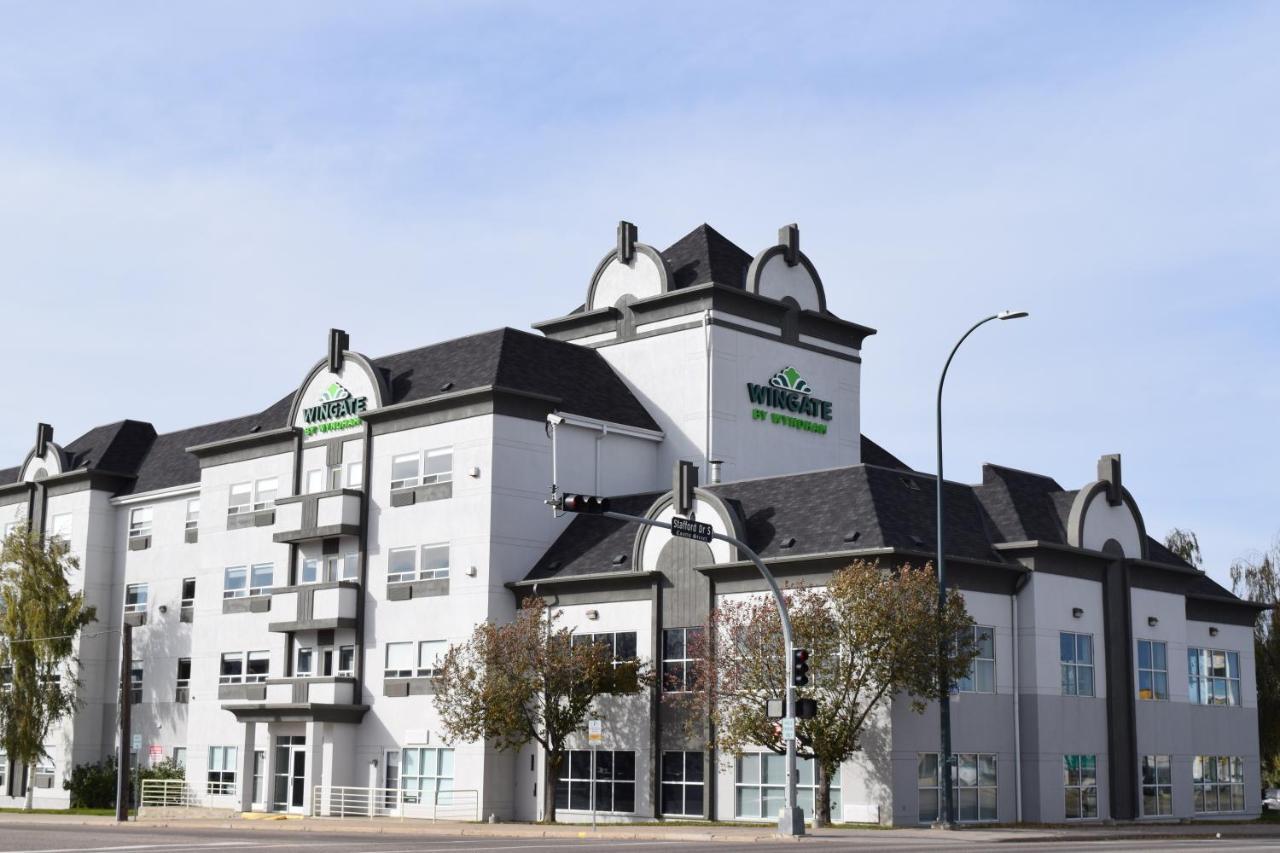Wingate By Wyndham Lethbridge Hotell Exteriör bild