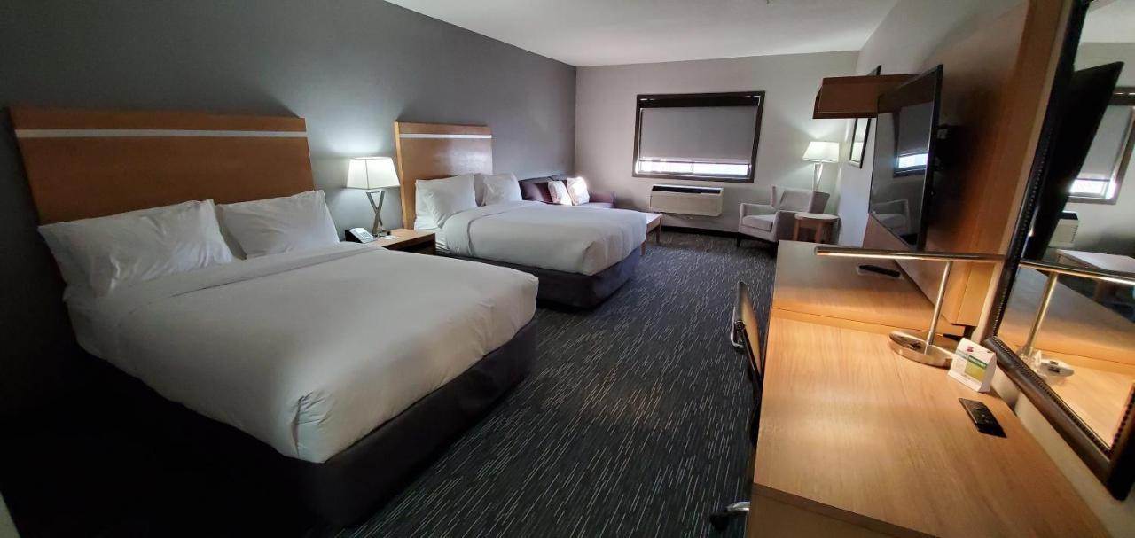 Wingate By Wyndham Lethbridge Hotell Exteriör bild